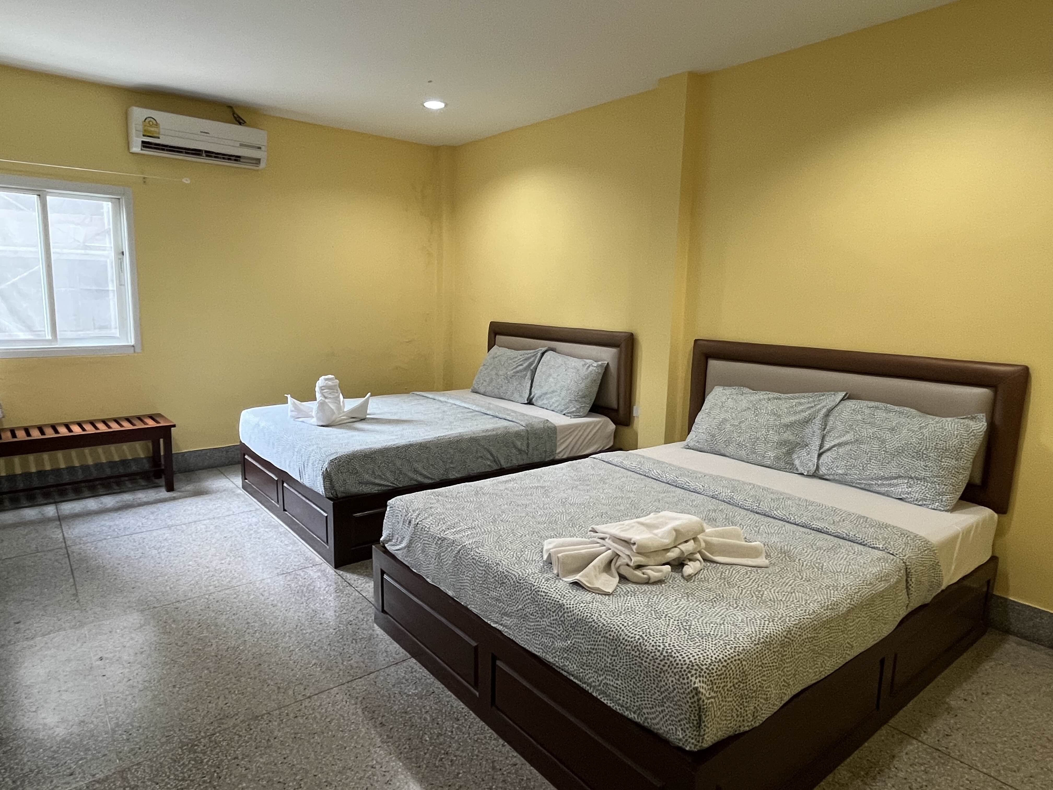 Standard Queen Room