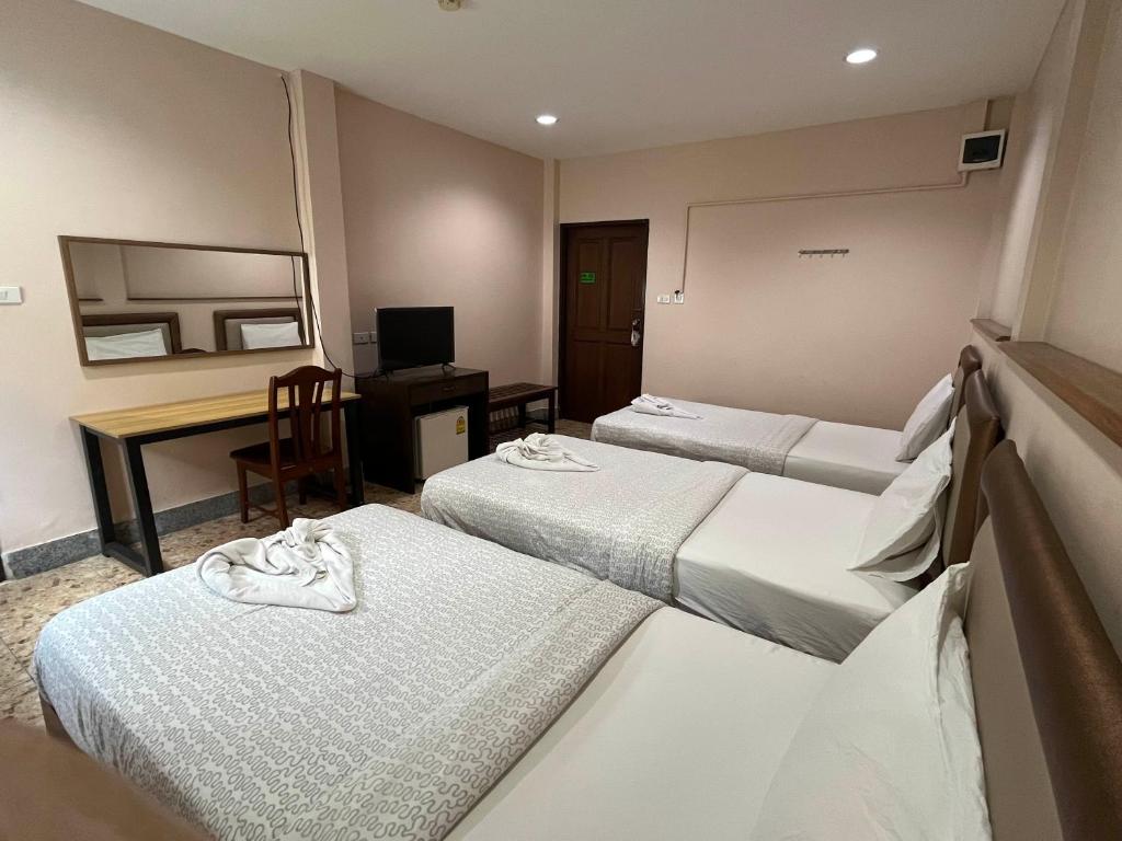 Standard Triple Room