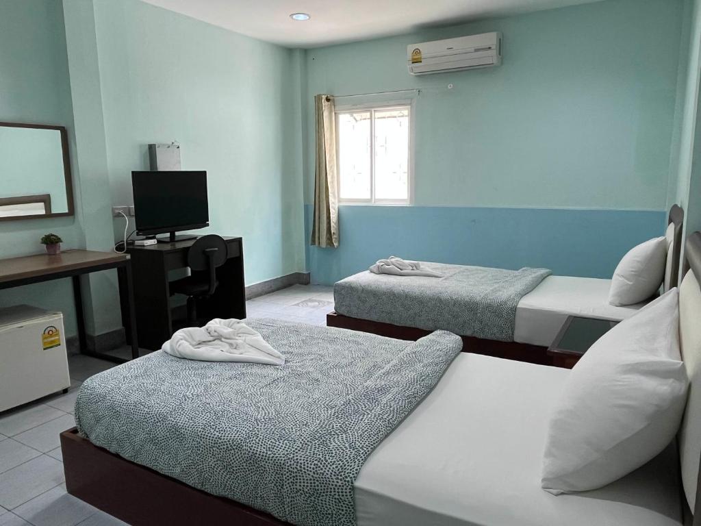 Standard Twin Room